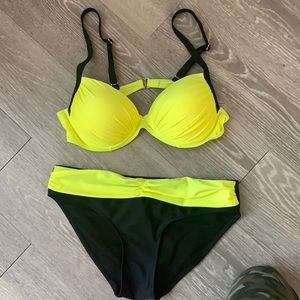 Venus bikini
